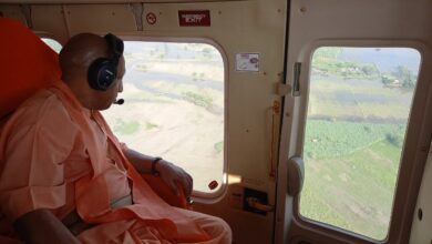 Photo of मुख्यमंत्री ने जनपद गोण्डा के बाढ़ प्रभावित क्षेत्रों का हवाई निरीक्षण किया