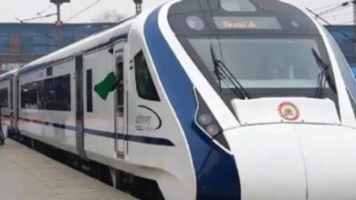 Photo of वंदे भारत ट्रेन में सफर कर रहे यात्रियों का हंगामा, जाने पूरा मामला
