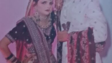 Photo of दहेज लोभियों ने बहू को दी मौत, फंदे पर लटकाकर की हत्या – पिता ने लगाए गंभीर आरोप