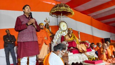 Photo of शंकराचार्य व संतों के साथ जो दुर्व्यवहार हुआ वह निंदनीय- उज्जवल