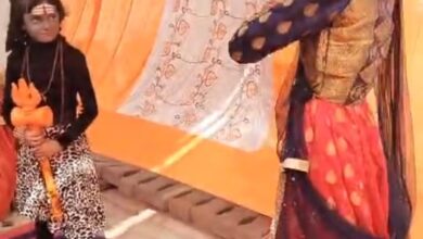 Photo of धार्मिक एवं सांस्कृतिक वेशभूषा में भावपूर्ण नृत्य एवं प्रस्तुतियां 