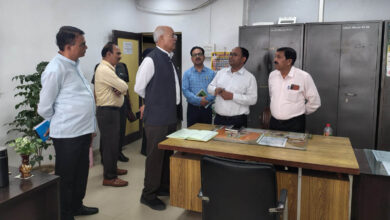 Photo of अवध विवि में कुलपति का औचक निरीक्षण, कार्य में तेजी लाने के निर्देश