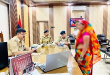 Photo of जनता दर्शन में पुलिस अधीक्षक द्वारा सुनी गई जन समस्याएं, त्वरित एवं गुणवत्तापूर्ण निस्तारण के दिए निर्देश