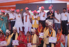 Photo of अंतरराष्ट्रीय मजदूर दिवस पर 167 जोड़ों का हुआ सामूहिक विवाह