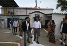 Photo of जिला कारागार अयोध्या का जिला न्यायाधीश,जिलाधिकारी एवं वरिष्ठ पुलिस अधीक्षक महोदय ने किया संयुक्त निरीक्षण, सुरक्षा एवं बंदियों की सुविधाओं का लिया जायजा