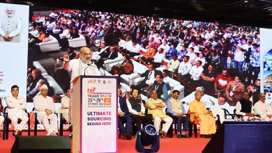 Photo of यूपी में अब कट्टा उद्योग की जगह डिफेंस कॉरिडोर और वाहन चोरी की जगह वाहन निर्माण: गृह मंत्री