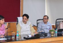 Photo of आईटी एवं इलेक्ट्रॉनिक्स विभाग की उच्चस्तरीय समीक्षा बैठक में नीतियों के प्रभावी क्रियान्वयन, निवेश, रोजगार और तकनीकी विकास पर जोर