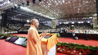 Photo of झूठ की गूंज में कांग्रेस के युवराज का आचरण नारी शक्ति का अपमान: मुख्यमंत्री योगी आदित्यनाथ