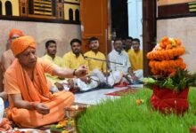 Photo of महानिशा पूजन कर सीएम योगी ने की जगत कल्याण की प्रार्थना