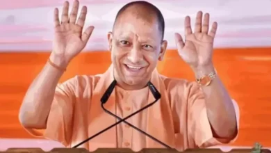 Photo of योगी सरकार की पहल से सरकारी अस्पतालों में बढ़ेगी यूपी के बुनकरों के उत्पादों की पहुंच